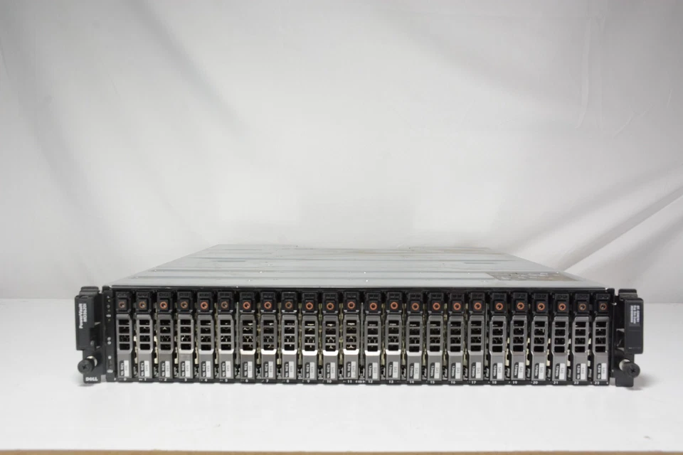 Dell PowerVault MD3620i iSCSI SAN 12Gb/s SAS Ent 2x10GbE M6WPW 2PS 2U - Image 1 of 3