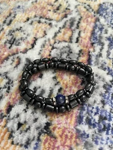 Boxed Magnetic Bracelet Set - Picture 1 of 3