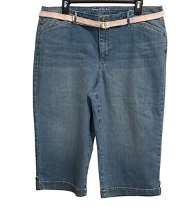 Gloria Vanderbilt Womens Skimmer Jean Shorts W/Belt Size 16 Light Wash Denim - Picture 1 of 7