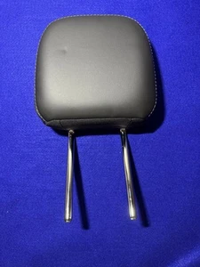 2017 - 2020 Nissan Rogue OEM Rear Headrest Left or Right Black Leather OEM - Bild 1 von 6