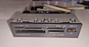 Lecteur Carte Mémoire + USB interne 3.5" 5069-6732 - Picture 1 of 3