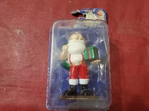 2005 Elf On The Shelf Figure Santa W Presents 3 3/4 Diorama Miniature Porcelain - Picture 1 of 4