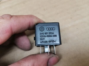 RELAIS NOIR  n° 645 40 AMPERES AUDI A1 A3 A4 A5 VW POLO TOURAN SHARAN TIGUAN - Imagen 1 de 5