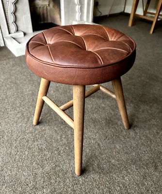 Oak Brown Leather Stool Footstool Mango Wood Legs Retro Style Vintage Look - Image 1 of 4