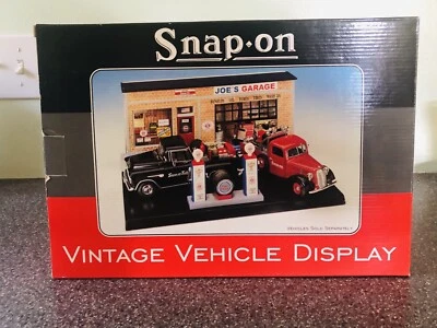 2000 Crown Premiums Snap-on Tools - Joe’s Garage 1:24 Scale Vehicle Display NIB - Image 1 of 4