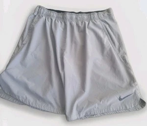Pantalones Cortos de Entrenamiento Nike Flex 8" Tejidos Sin Forro para Hombres XL Gris Swoosh Dri-Fit - Imagen 1 de 5