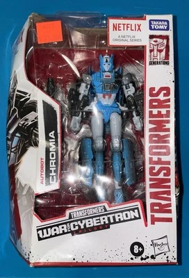 Transformers Netflix WFC War For Cybertron CHROMIA Deluxe Figure (Box Damage) - Image 1 of 4