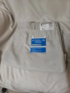 Haggar Men's Cool 18® Pro Solid Classic Fit 42W × 30L - Picture 1 of 3