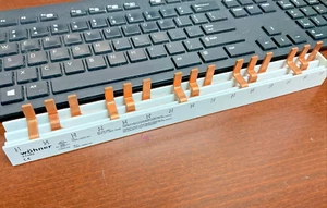 Wohner 31549 Comb-Type Busbar, 3-Pole, Bridge Type, Pitch 18mm, 10.500"Long - Bild 1 von 10