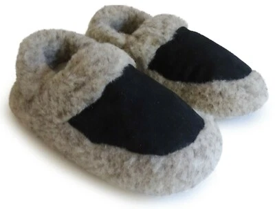 Hüttenschuhe, Hausschuhe aus 100% Schafwolle, Lammwolle, Schaffell, Leder Sohle