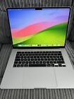 Apple Macbook Air M2 - 15.3” - 512gb - Silver (4 Charge Cycles, 100% Battery)