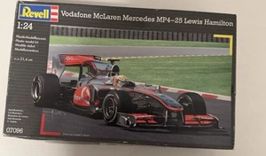 Revell 1:24 Vodafone McLaren Mercedes MP4-25 Lewis Hamilton Modell Selten - Bild 1 von 4