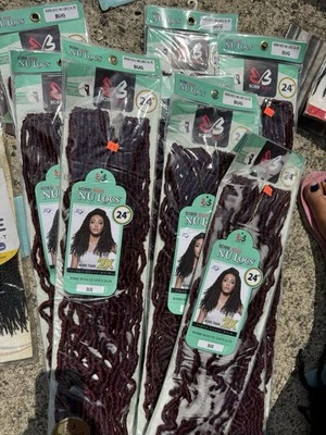BOBBI BOSS Nu Locs 24” BUG... Extensiones de cabello Foto 1 de 4