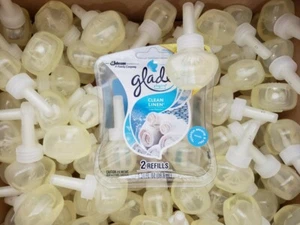 100 Glade Clean Leinen Plugins Duftöl Nachfüllpack Lufterfrischer Wärmer großes Set - Bild 1 von 3
