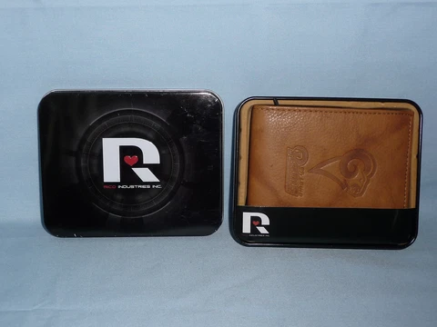 St. Louis (now LOS ANGELES) RAMS Leather BiFold Wallet NIB New in Tin Box  brown Cover