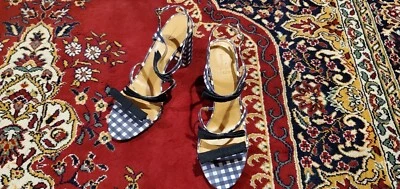 tacones altos j crew Foto 1 de 4