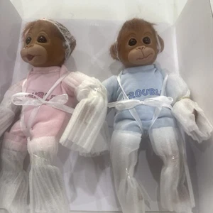 ASHTON DRAKE DOUBLE TROUBLE Baby Orangutan MONKEY Doll Twins Set NEW - Picture 1 of 11