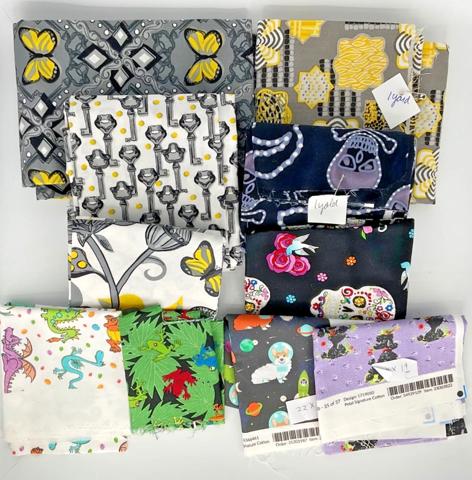 Gran Lote De Esqueletos Espeluznantes y Lindos Animales Tela Algodón Foto 1 de 4