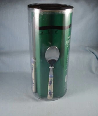 Pfaltzgraff Perennials MERLOT 20 Piece Set Service for 4 - Image 1 of 4