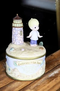 Precious Moments Lighthouse Musical Trinket Box Music Box Footprints In The Sand - Picture 1 of 6