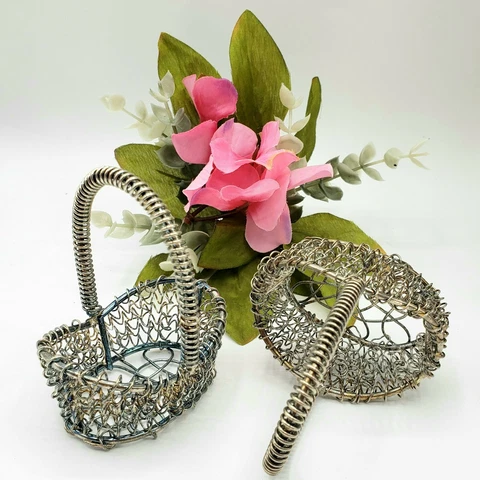 Mini 3” (2) Oval Shaped Wire Decorative Baskets With Handle Gift Giving Cover