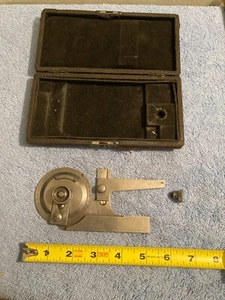 VINTAGE BROWN & SHARPE BEVEL PROTRACTOR MACHINIST TOOL NO BLADES READ - Picture 1 of 10