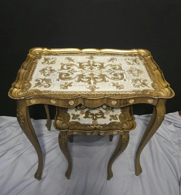 Mesas anidadoras italianas florentinas doradas vintage (2) Foto 1 de 4