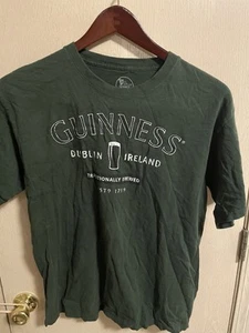 Guinness Ireland Mens Green Short Sleeve Cotton Graphic T-Shirt Size Large.   D1 - Picture 1 of 6