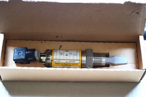 Mobrey VT15 Tuning Fork Level Switch, Horizontal, Vertical, 3/4" NPT - Picture 1 of 5