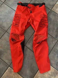 Fly racing Red Pants 28 Kinetic - Bild 1 von 10