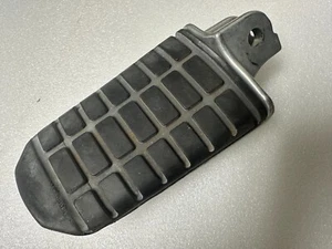 Honda Goldwing GL1800 Rubber Front Right Footrest Peg - Picture 1 of 3
