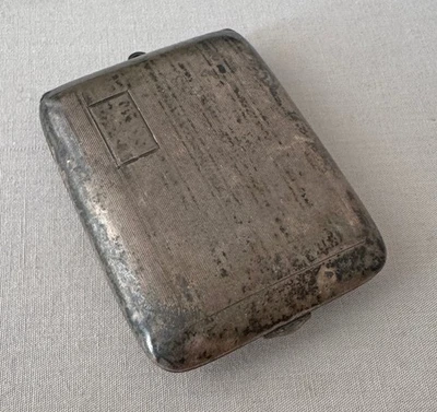 Estuche de cigarrillos pequeño vintage de plata esterlina International Silver Co; Y104 Foto 1 de 4