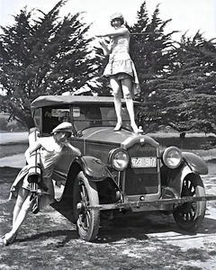 1920s Flapper Girls 8x10 Photo - Picture 1 of 1