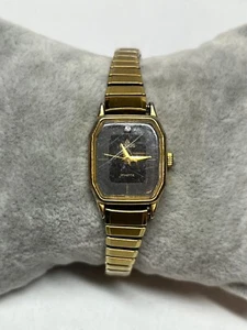 Ladies Lorus V236-5000 Gold Tone Quartz Watch New Battery - Picture 1 of 18