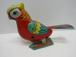 OLD VINTAGE TIN TOY WIND UP PARROT BIRD LITHO CLCOK WORK - Picture 1 of 4