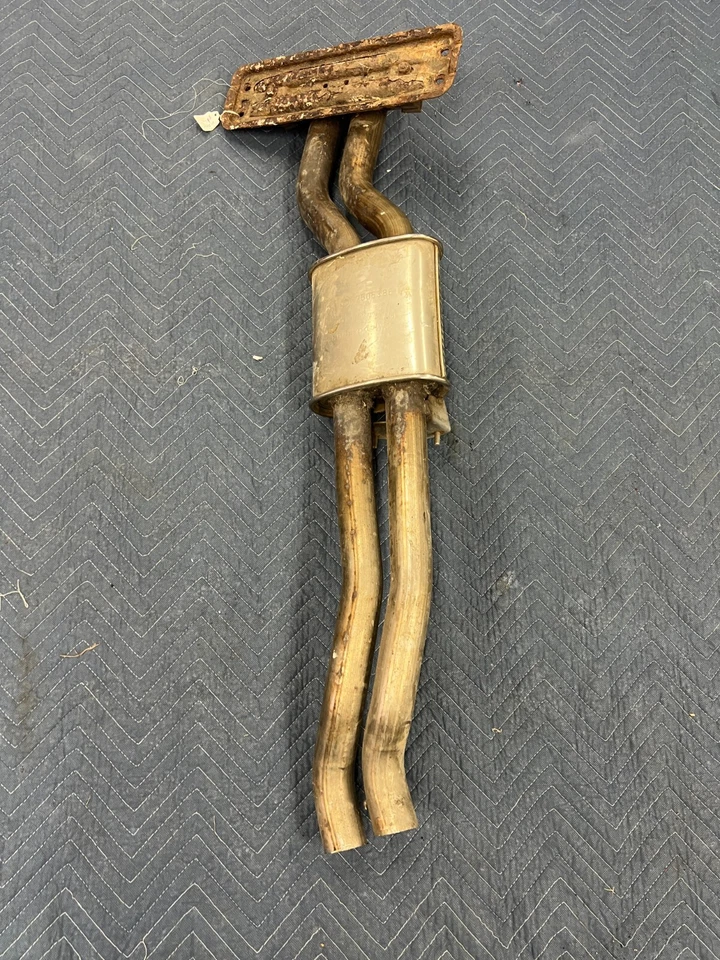 Tubo resonador de escape medio BMW E46 330xi 2001-2006 7505386 OEM #1930EM Foto 1 de 4