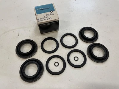 Kit guarnizioni labbro pinza freno anteriore 65-82 Corvette C2 C3 - NOS originale GM 5467286 - Immagine 1 di 4
