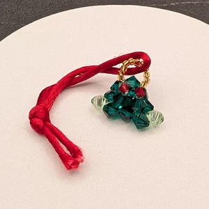 Perlen Weihnachtsbaum Charm Ornament mit roter Kordel Urlaub Mini Deko - Bild 1 von 4