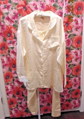 A' Milano Intimates Marfil Satinado Pijama Mujer Top 2X y Pantalón 3X Foto 1 de 4