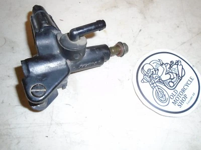 Yamaha YZF 1000 THUNDERACE 1996 freno delantero cilindro maestro Foto 1 de 4