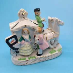 Vintage Porcelain Horse Drawn Coach, Victorian, Handpainted Made In Japan... - Picture 1 of 4