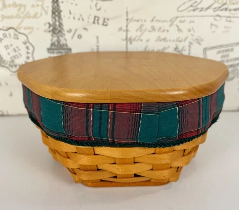 Longaberger 2001 Generations Basket with Holiday Liner, Protector, and Wood Lid Cover