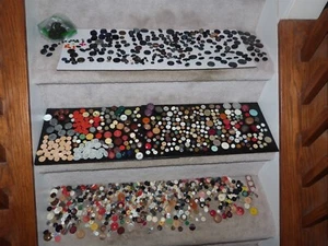 Vintage Button Lot 1930s -1970s 3+ lbs mixed age material color size & shank #98 - Picture 1 of 24