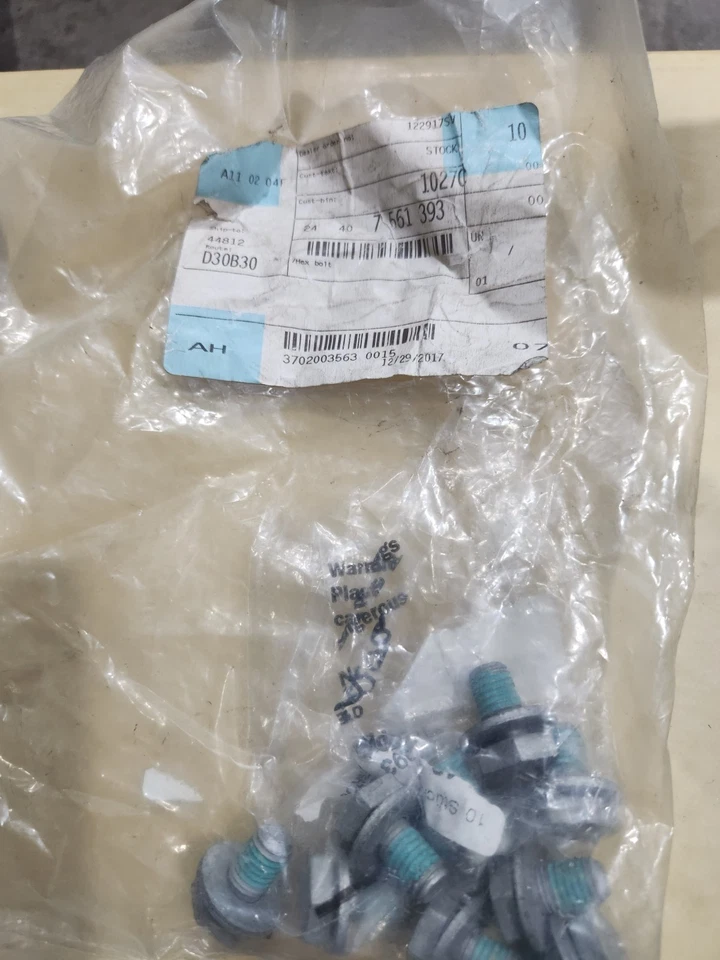 Genuine BMW Torque Converter Bolt (10 X 17.5 mm) | 2007-2024 24407561393 - Image 1 of 1