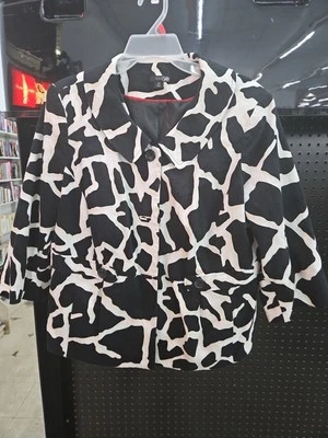 Chaqueta corta texturizada East 5th negra blanca con estampado de vaca forrada talla XL manga 3/4 Foto 1 de 4