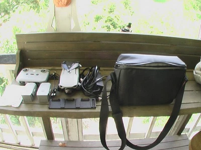 Cuadricóptero Drone DJI Mavic Air 2-Fly More con Bolsa Foto 1 de 4