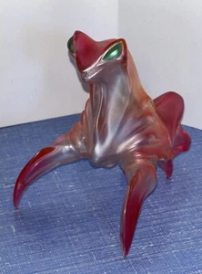 TTOYS INVADING MONSTERS Sofubi GRUS Figura in vinile morbido Alien Kaiju Giappone 2005 - Foto 1 di 7