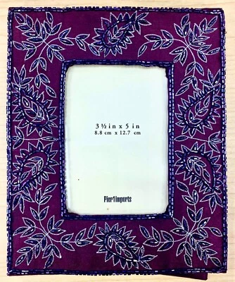 Pier One Imports Eggplant Purple Fabric Floral Beaded 3.5x5 Photo Frame - Изображение 1 из 4