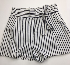 Las mejores ofertas en Pantalones cortos de poliéster negro Zara para  Mujeres | eBay