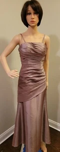 Abito da sera lungo MORI LEE by MADELINE GARDNER taglia 2 con ruches aderente e svasato - Foto 1 di 10